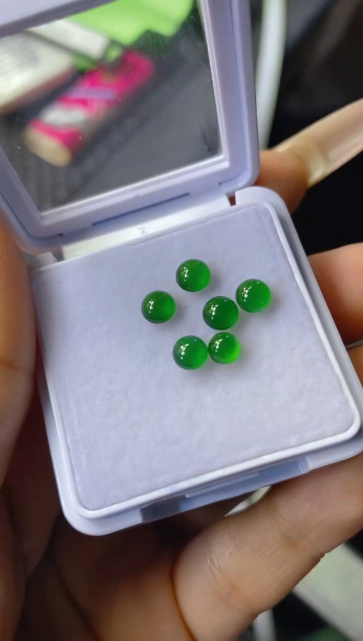 定制翡翠未镶嵌天然翡翠蛋面39