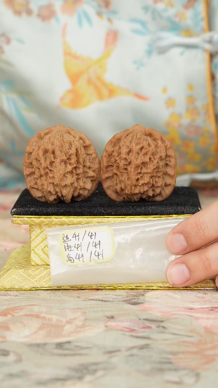 【闪购商品】文玩核桃把件非嫁接马老四