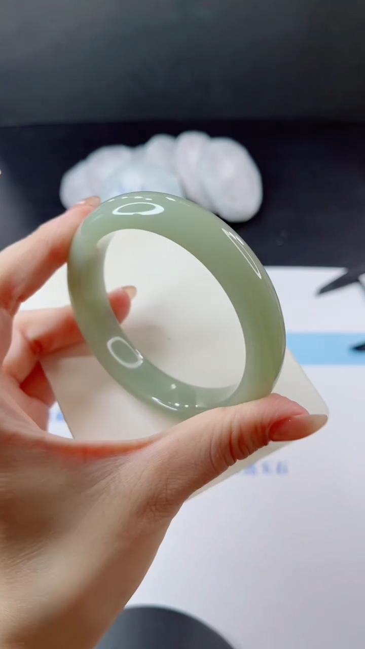 未镶嵌手镯石英质玉多样性发货L77