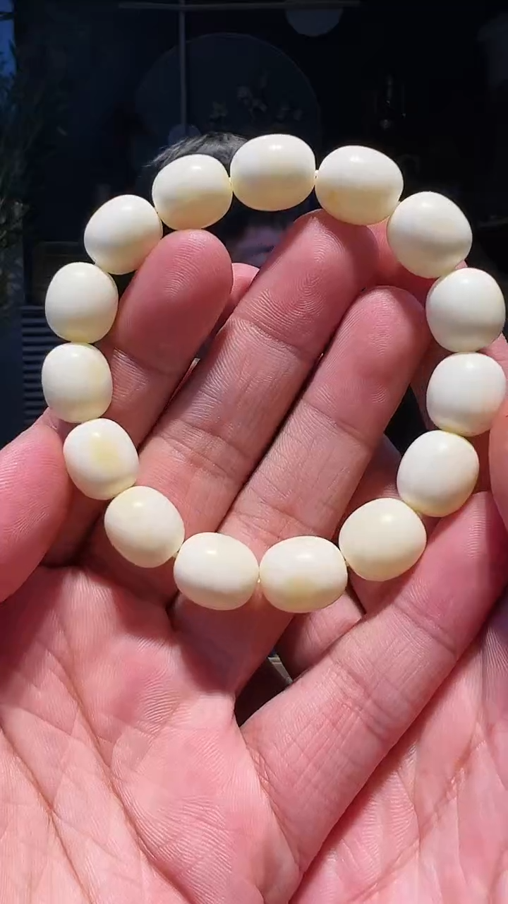 【闪购商品】蜜蜡手串未镶嵌12+栆珠