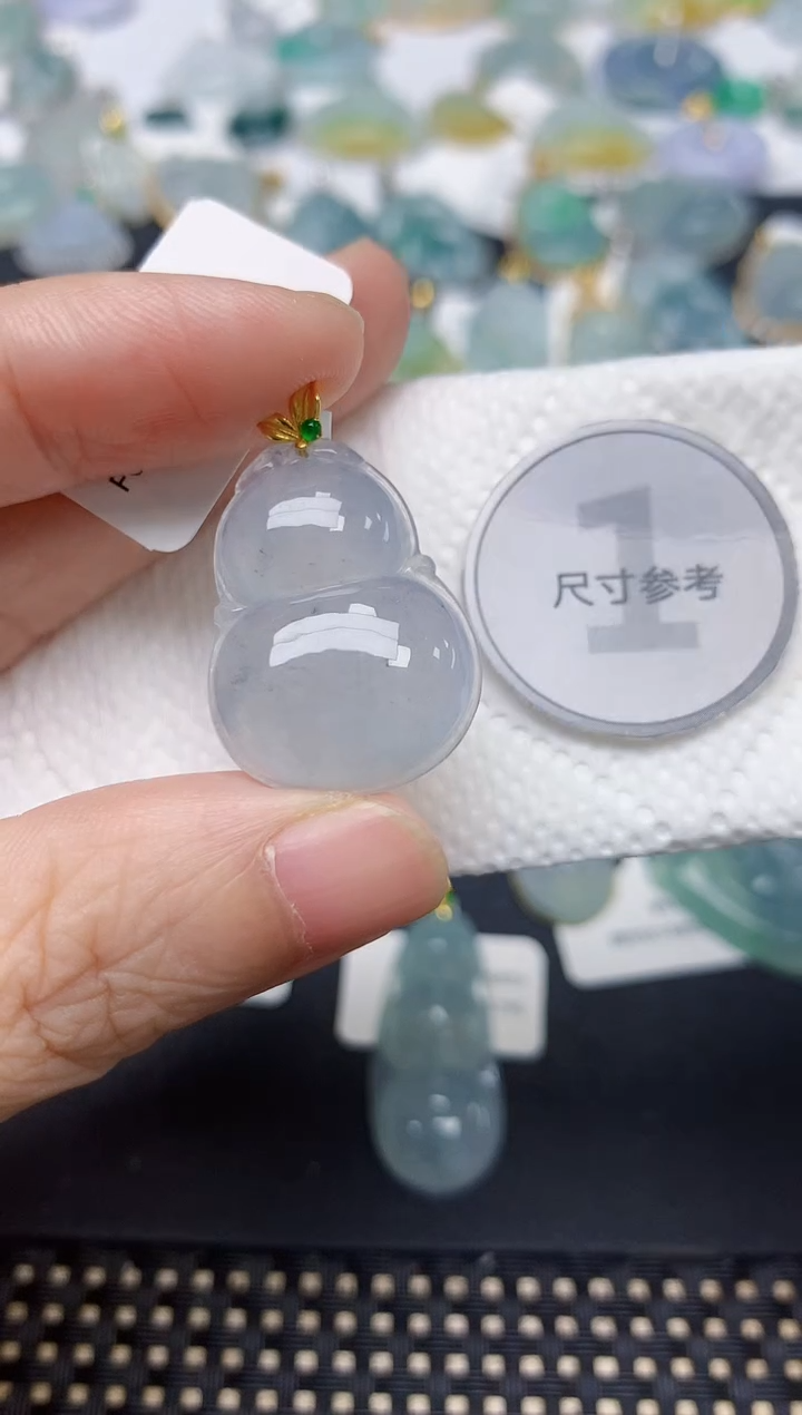 颈饰18K金镶嵌翡翠天然缅甸A货翡翠