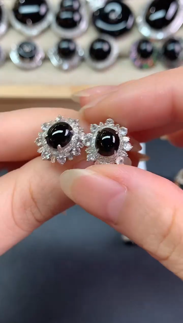 18K金镶嵌翡翠耳饰D85|6800