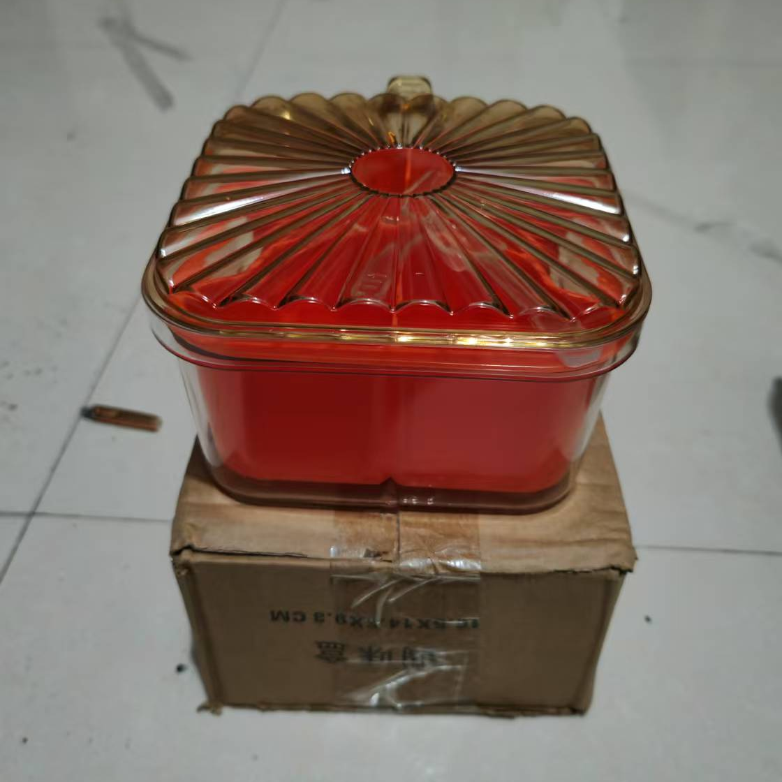 一个轻奢四味双层调料盒调料盒带勺颜色随机