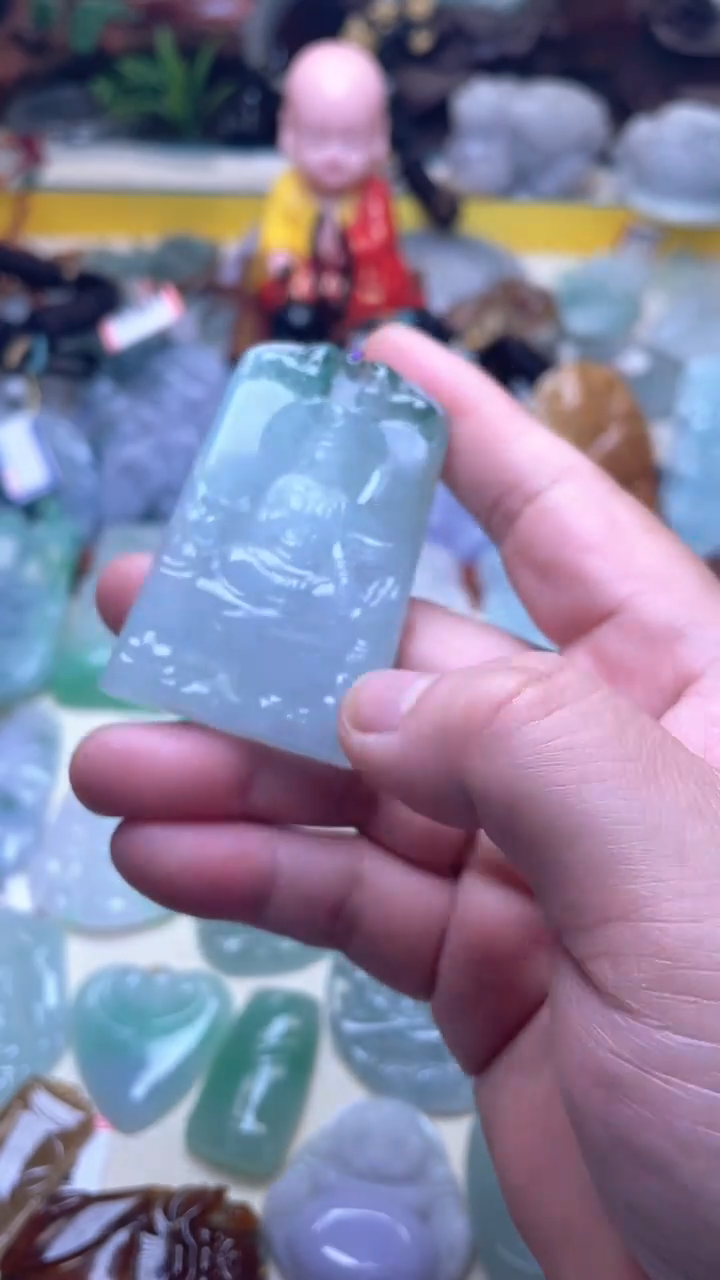 翡翠未镶嵌颈饰1