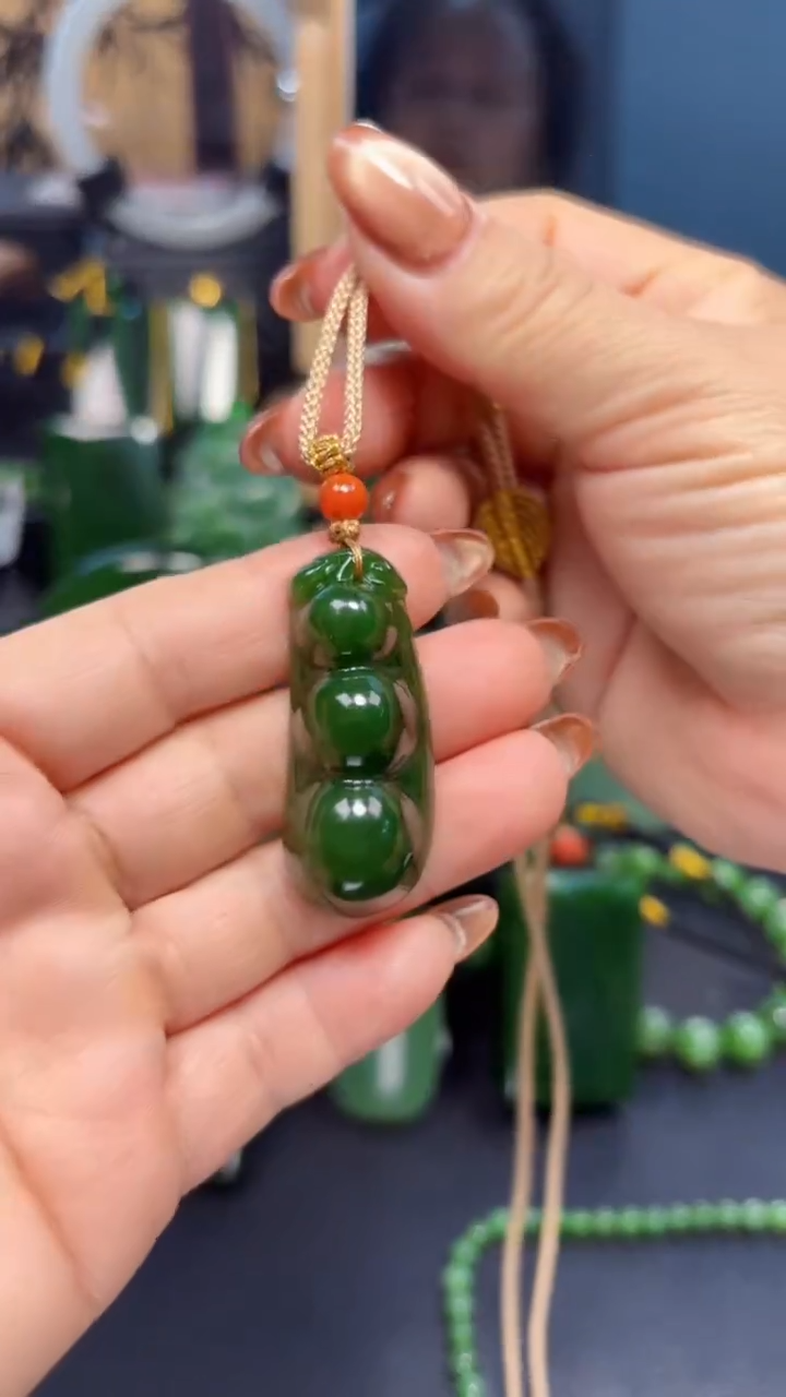 【闪购商品】和田玉（碧玉）吊坠(赠链)未镶嵌1