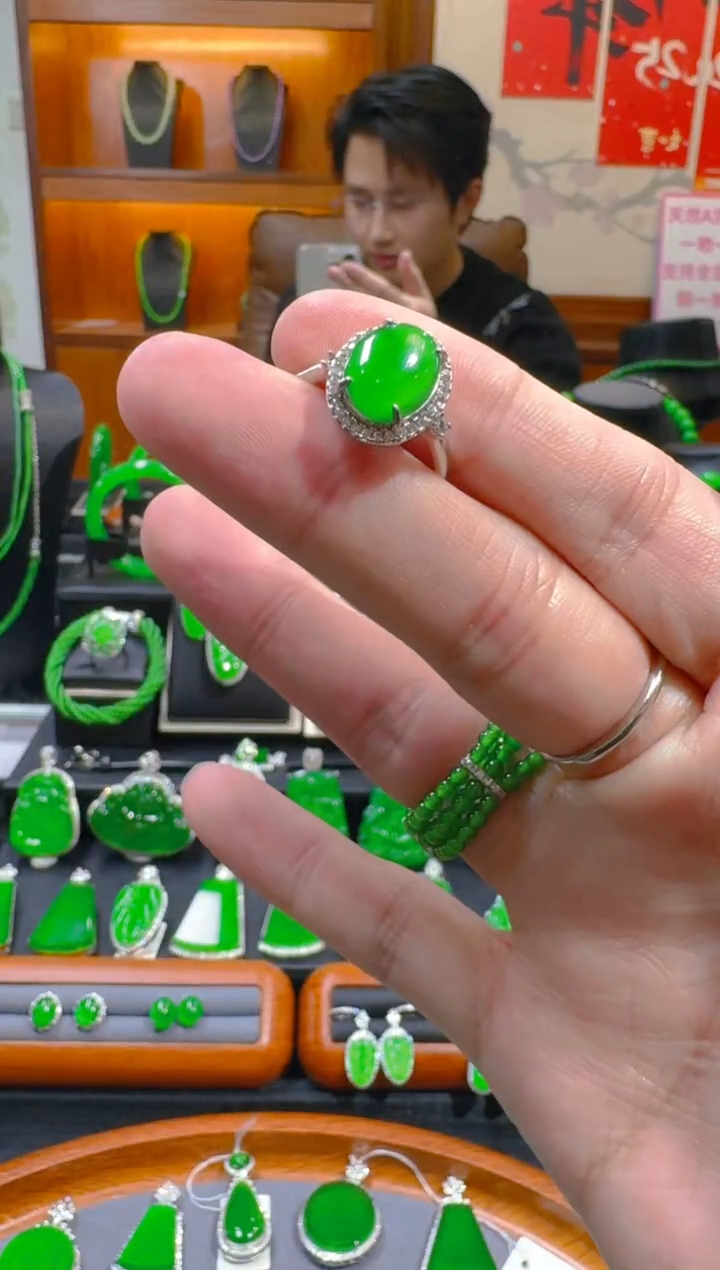 【闪购商品】翡翠戒指银S925镶嵌天然A货翡翠