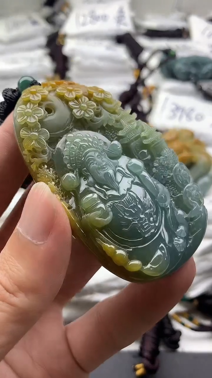 【闪购商品】翡翠颈饰未镶嵌55555555555