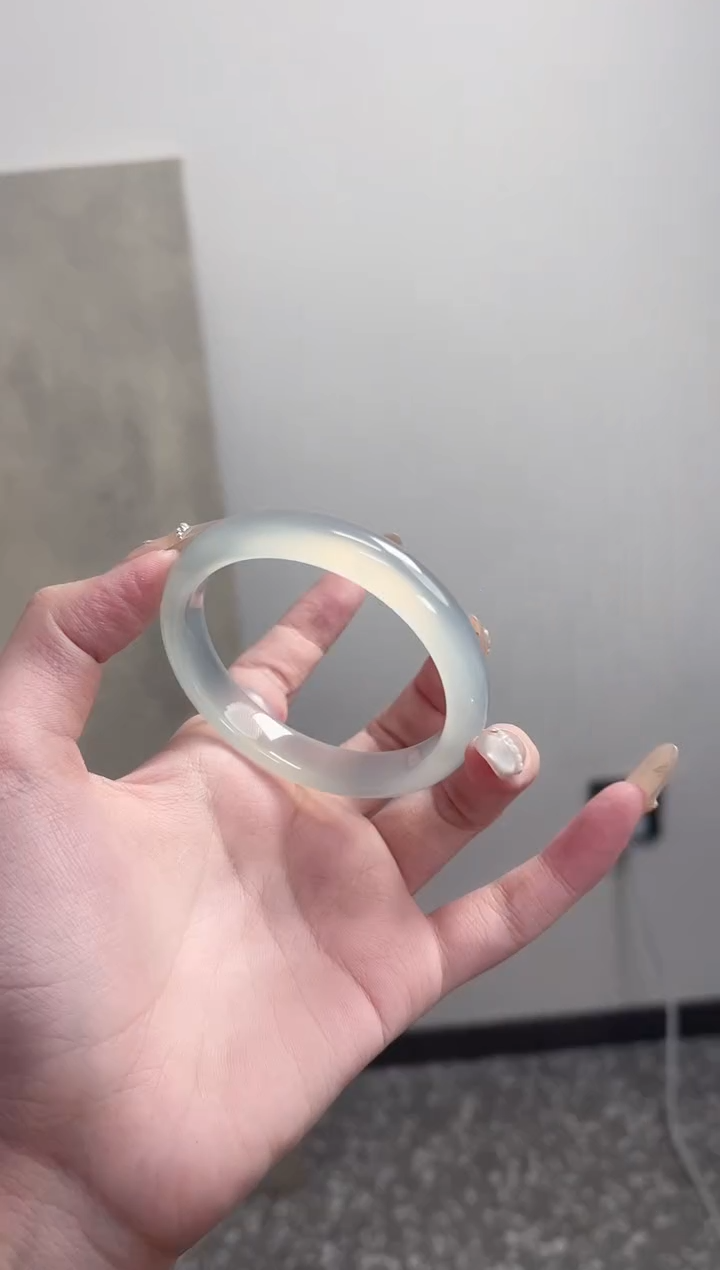 【闪购商品】玛瑙/玉髓手镯未镶嵌54-55圈