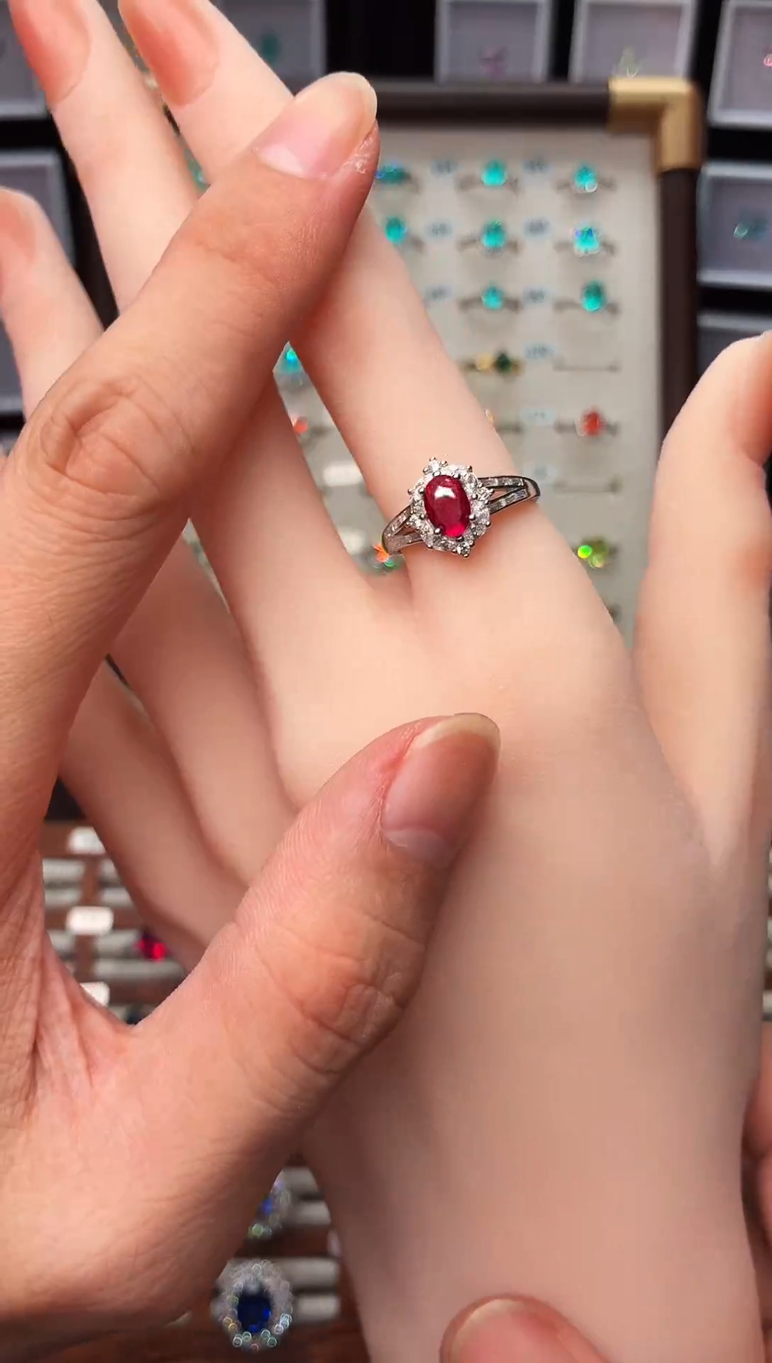 银S925镶嵌戒指红宝石1111