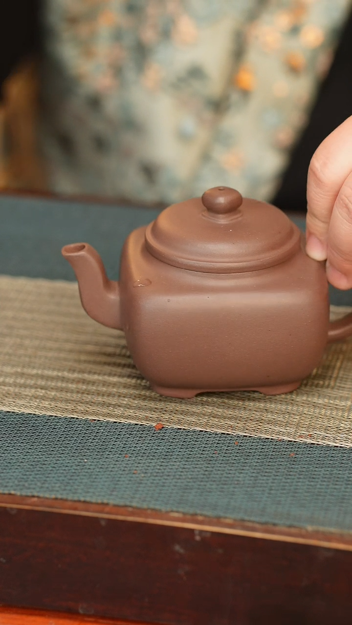 【闪购商品】喀左紫砂原矿手工制作