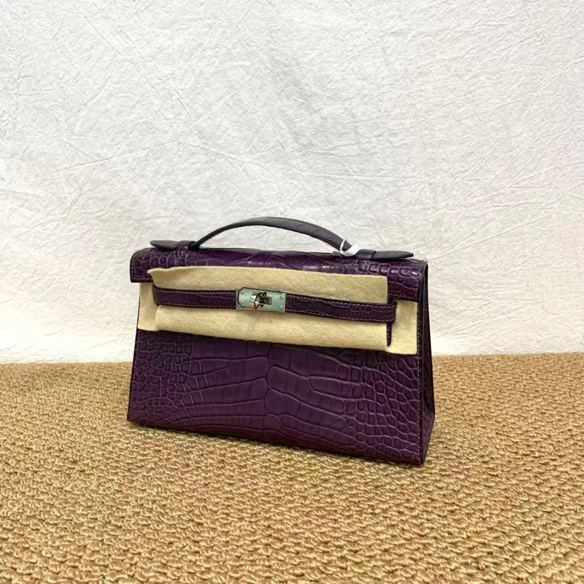 99新 Hermes/爱马仕 kelly一代手提包/水晶紫框R刻/251202YHPYHP0