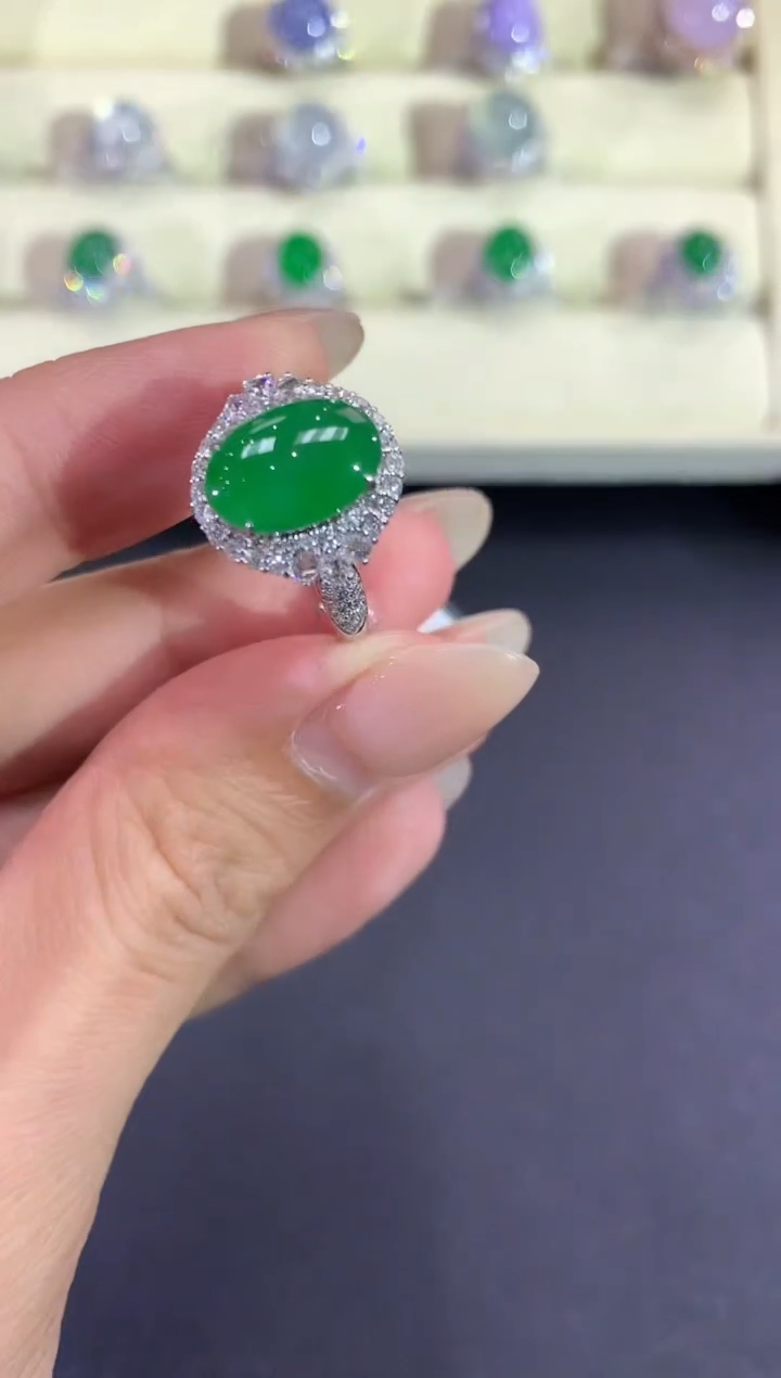 【闪购商品】翡翠戒指18K金镶嵌a171             