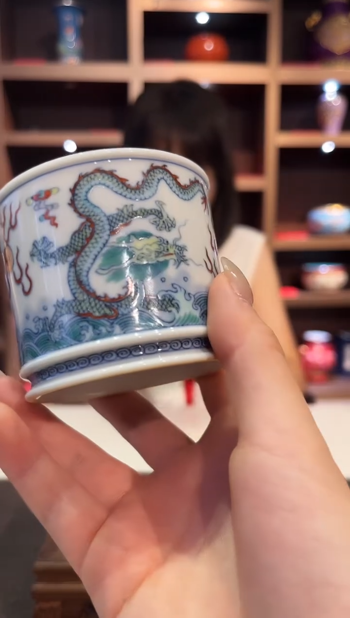 摆件斗彩涂杏花陶瓷0181