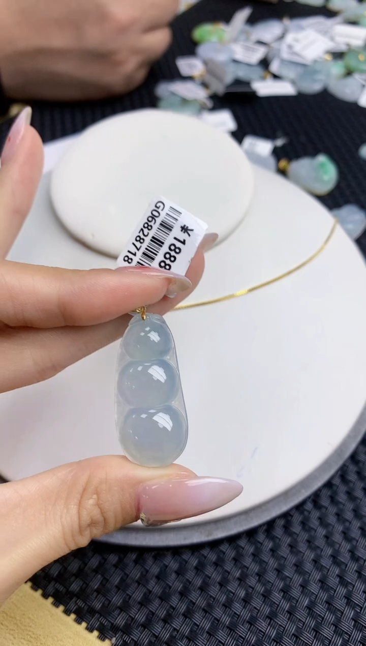 【闪购商品】翡翠颈饰18K金镶嵌 天然翡翠A货