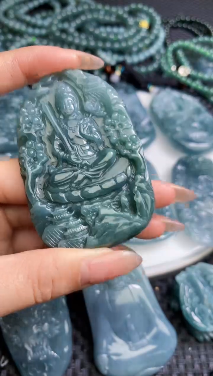 【闪购商品】翡翠颈饰未镶嵌111111111