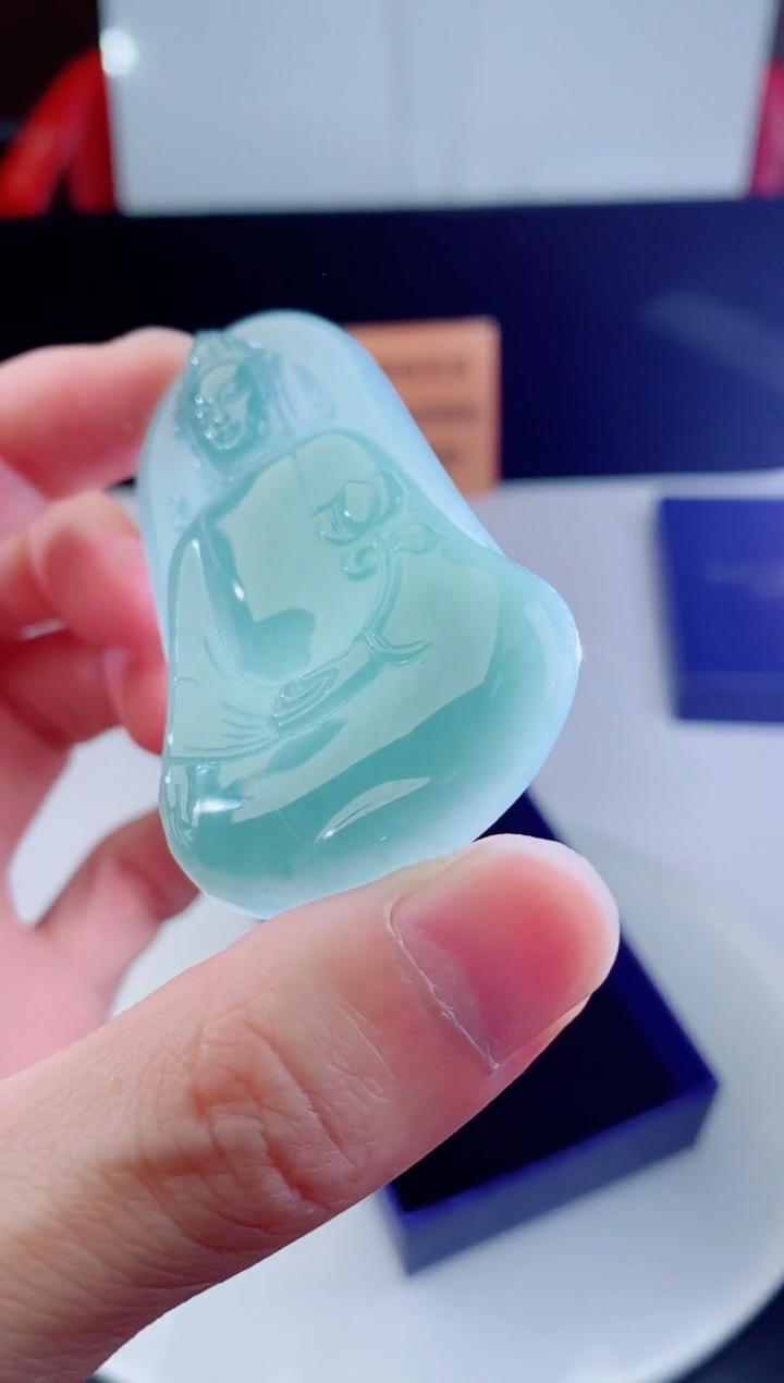 颈饰未镶嵌翡翠·