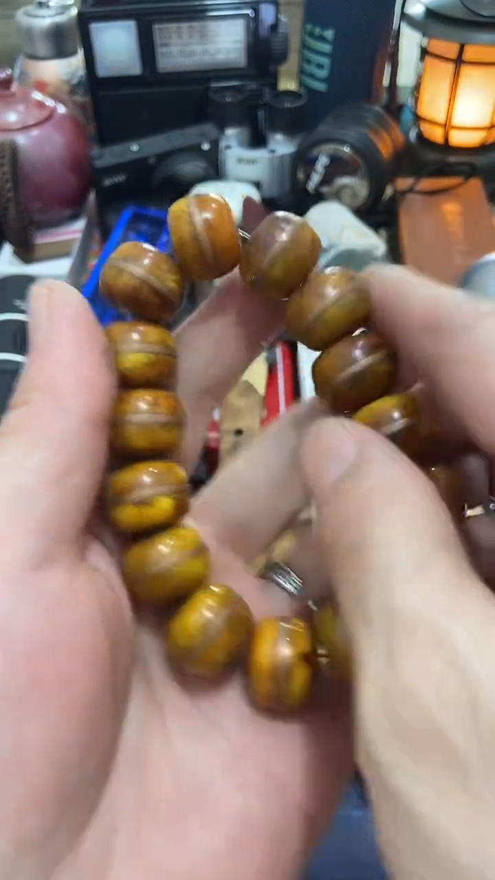 瓷片闪购商品  如图所示