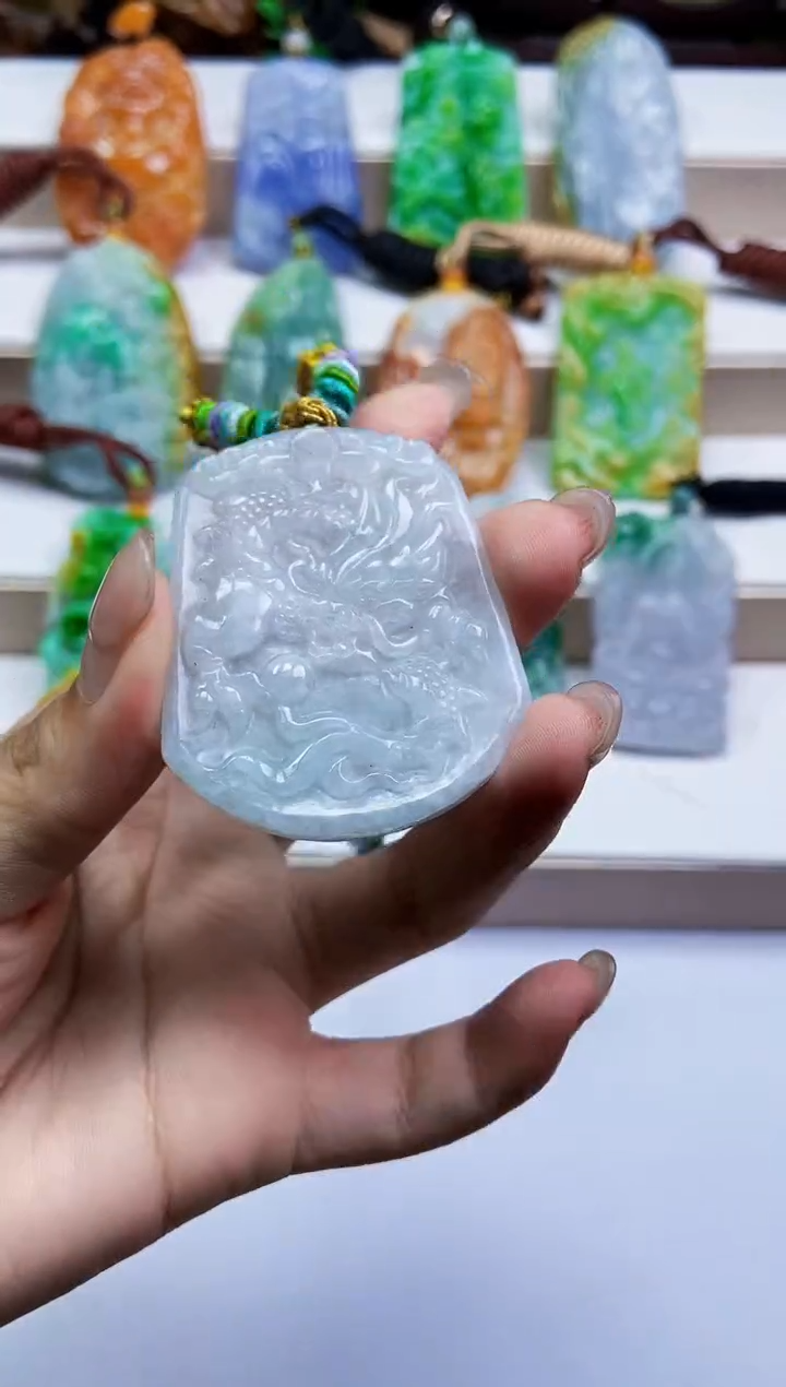 颈饰未镶嵌翡翠翡翠A货