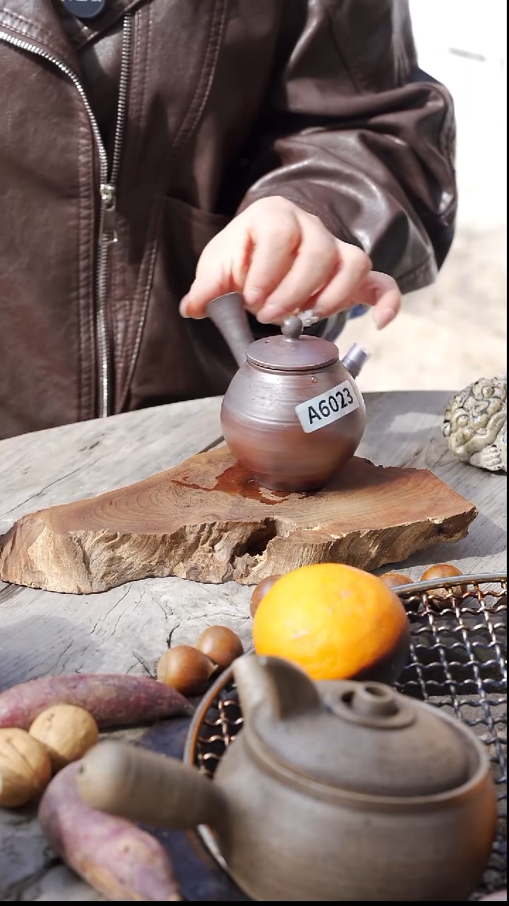 瓷片柴烧孙老师专场福利侧把壶A6023