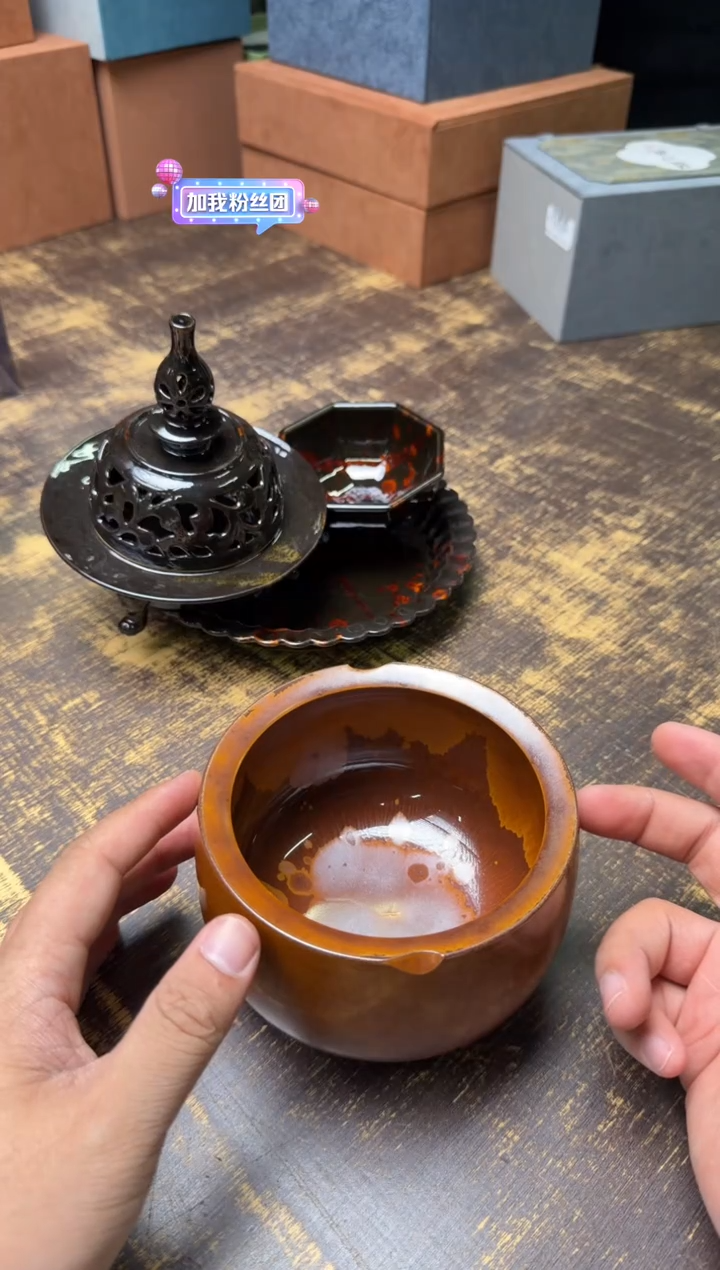 乔荣器木首釉缘分水洗