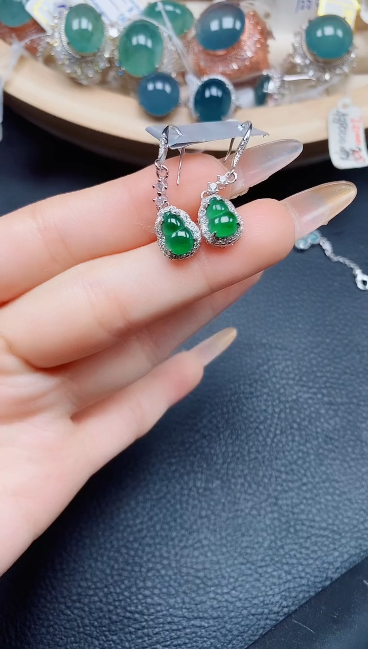 【闪购商品】翡翠耳饰银S925镶嵌翡翠