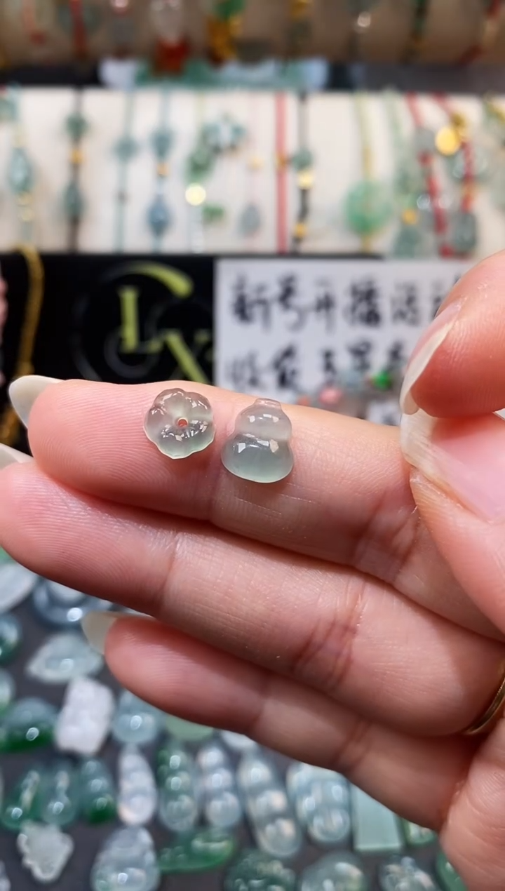 翡翠散珠葫芦小花裸石