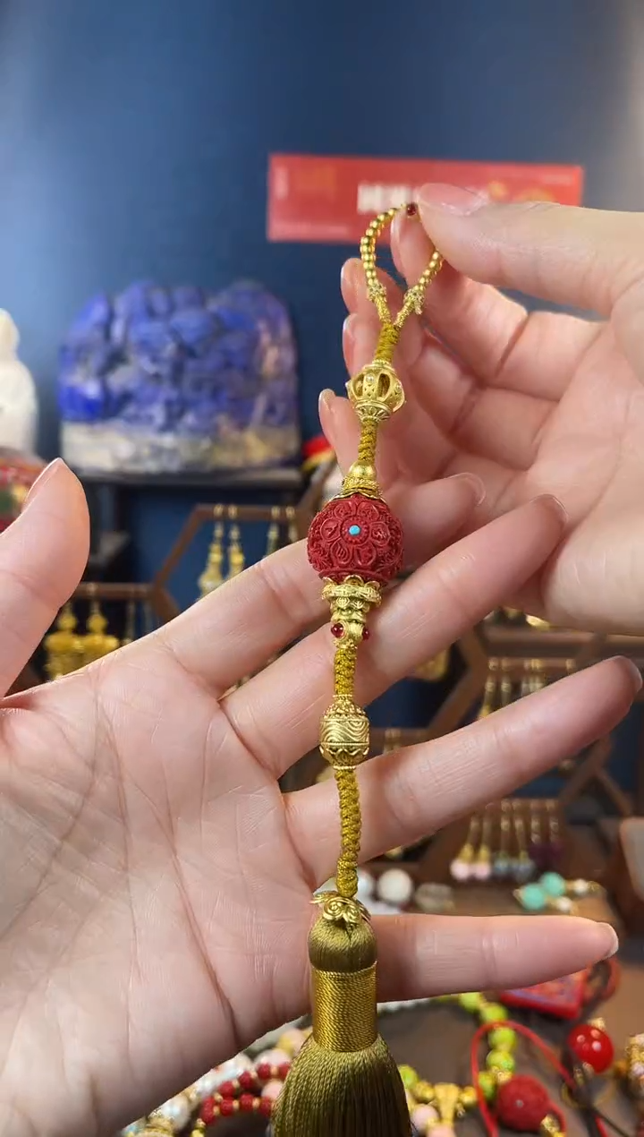 手工艺品琉璃若**师，红色琉璃压襟