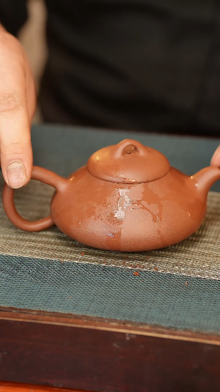 【闪购商品】200毫升喀左紫砂原矿手工制作