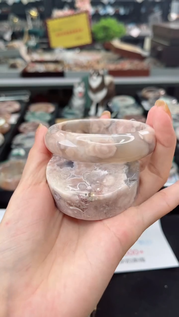 【闪购商品】石英质玉手镯未镶嵌59圈口（赠品镯心）1355011