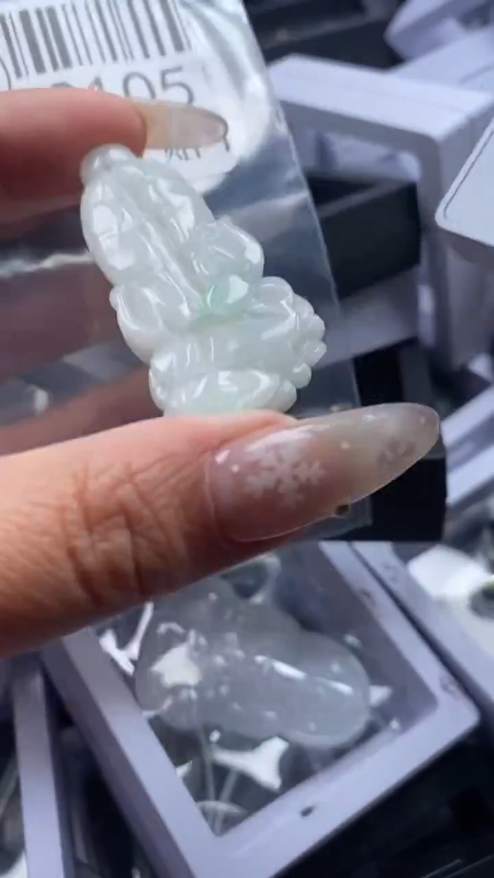 颈饰未镶嵌翡翠2105