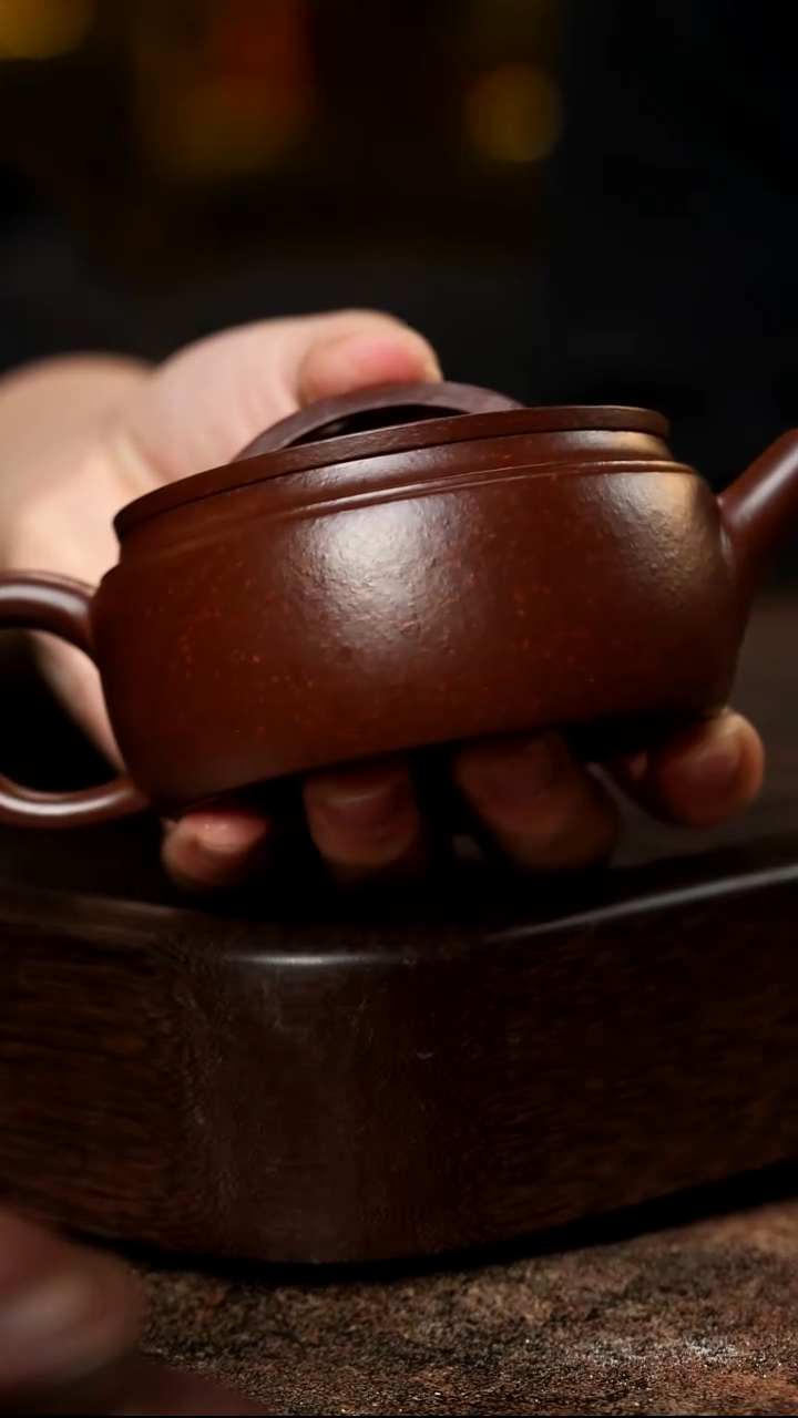 宜兴紫砂龙血砂扁瓦