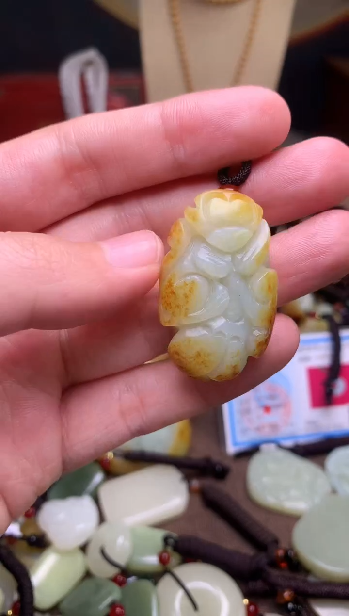 颈饰未镶嵌和田玉新疆料青海料清水和田玉吊坠