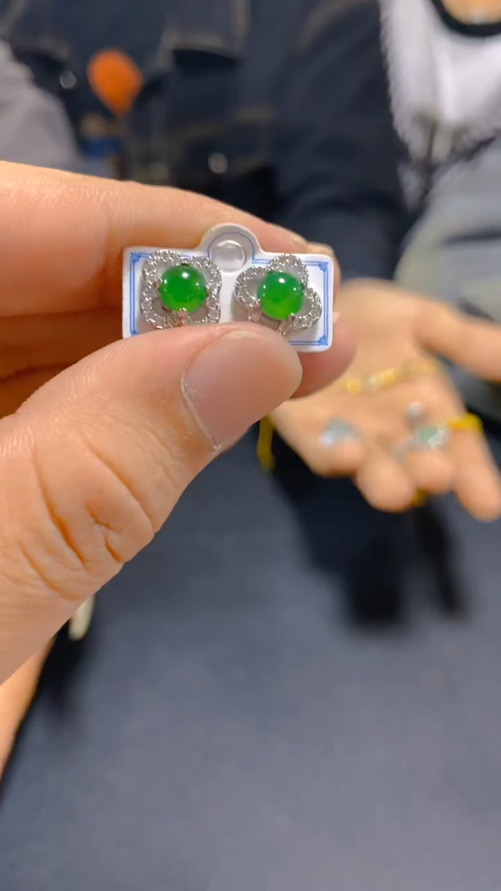 【闪购商品】翡翠耳饰未镶嵌0044881146多样性发其一