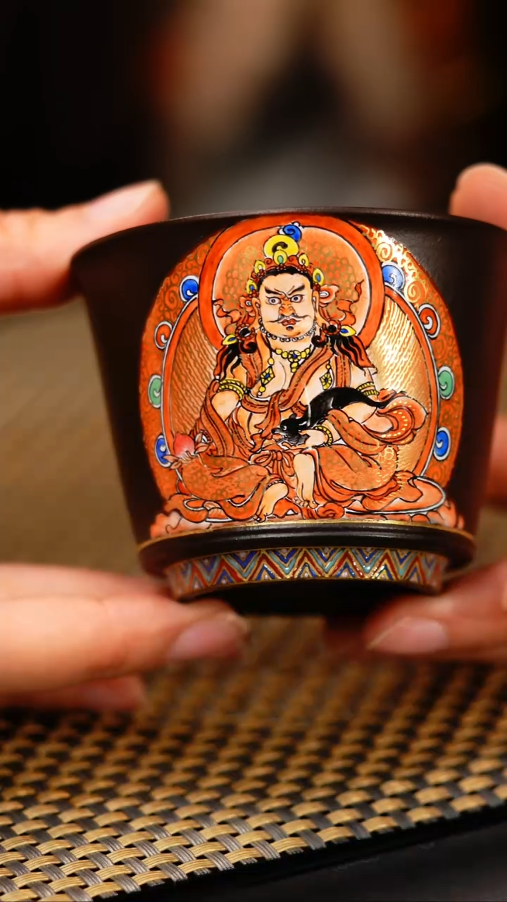 HZ45朱泥捂灰 珐琅红财神杯（蛇马）