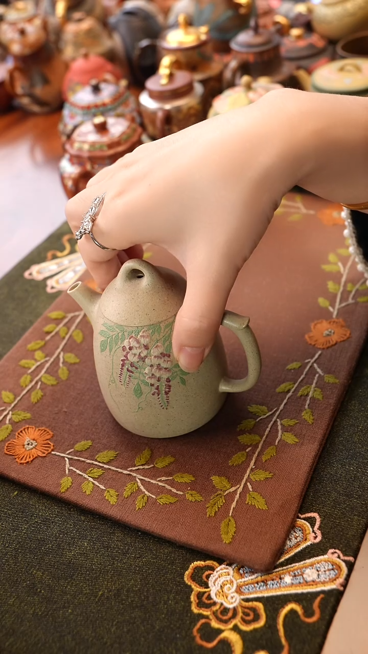 茶壶紫砂紫藤花秦权