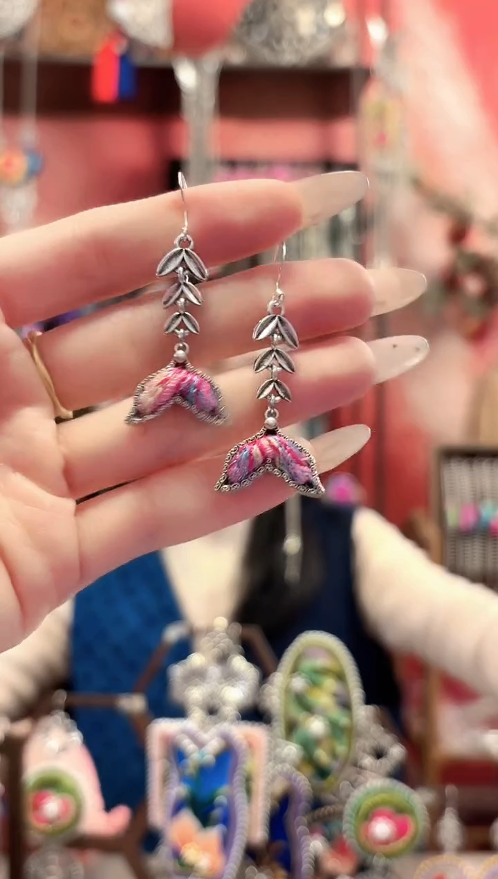 织绣云织谣民族风精美饰品   58