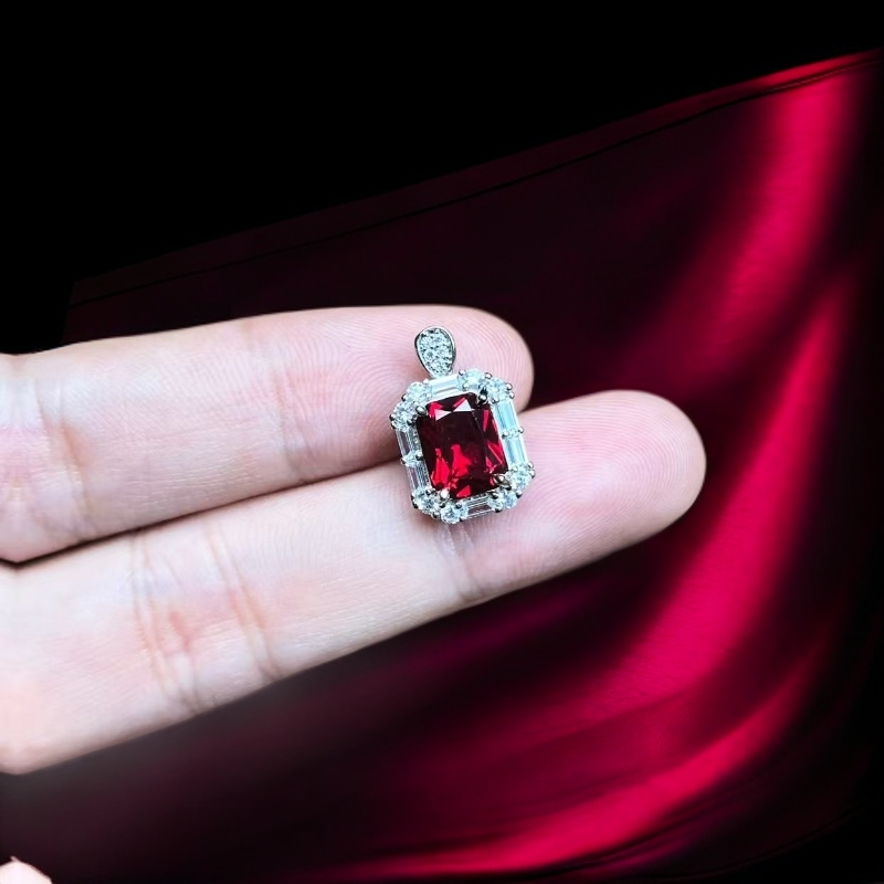 如懿高订008-轻奢培育3A红宝石精切合金吊坠