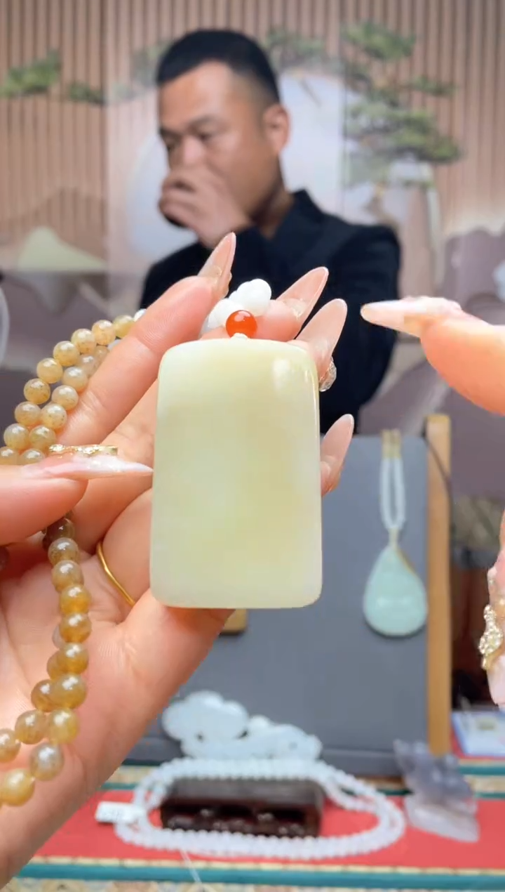 【闪购商品】和田玉颈饰未镶嵌一