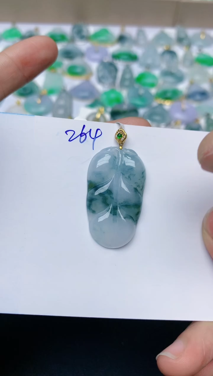 【闪购商品】翡翠颈饰18K金镶嵌天然翡翠A货    