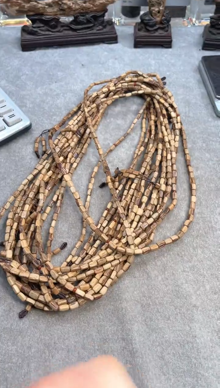 【闪购商品】沉香手串19号芽庄黄油格多样性发货1条