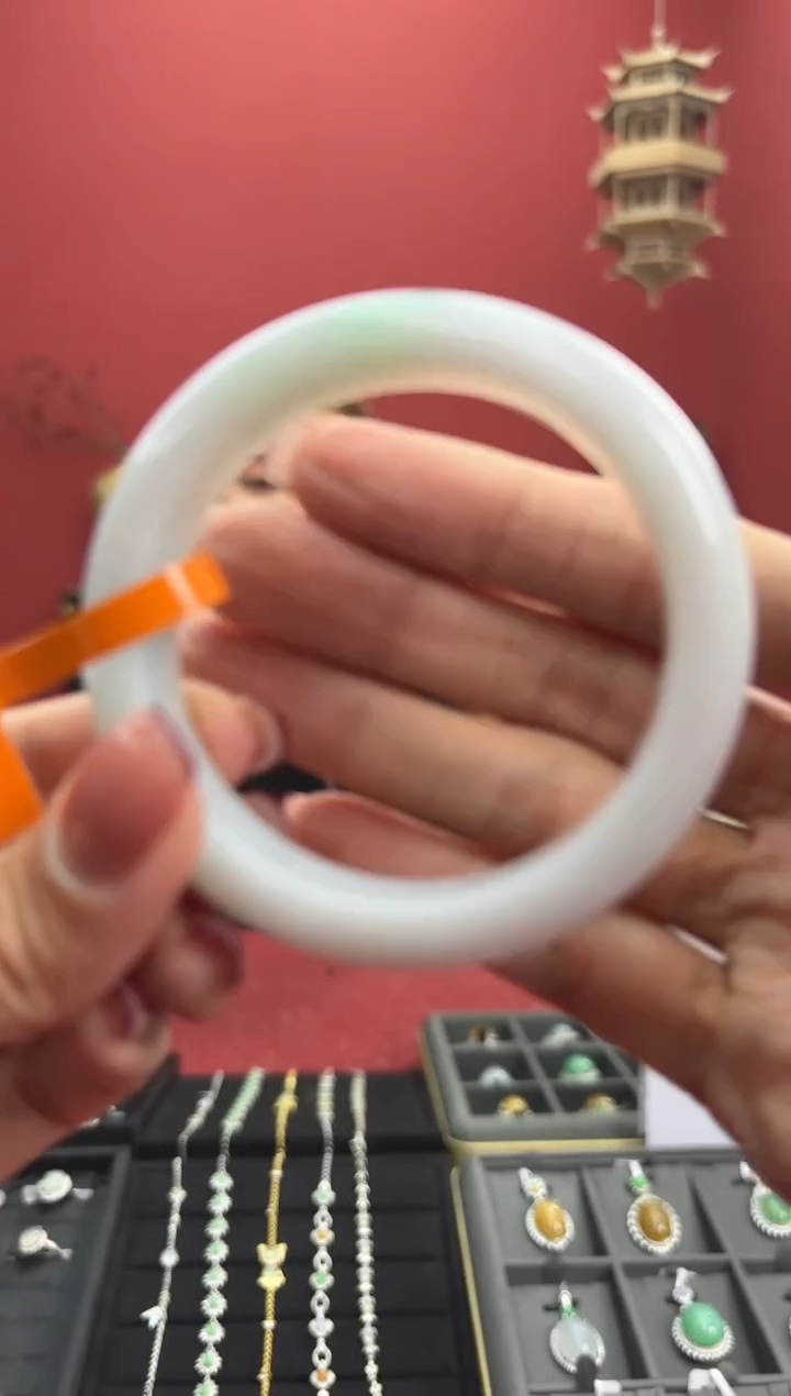 【闪购商品】翡翠手镯未镶嵌10手镯