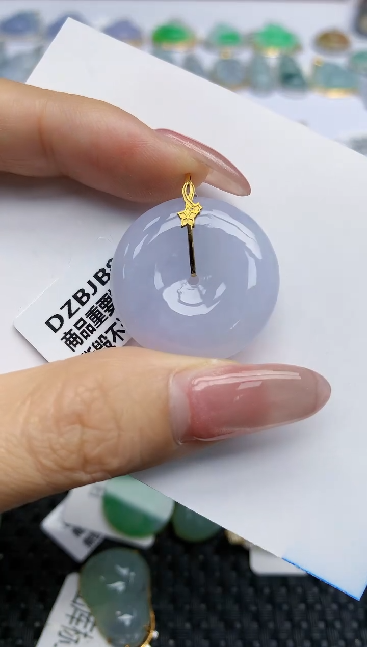 【闪购商品】翡翠挂件18K金镶嵌天然翡翠A货