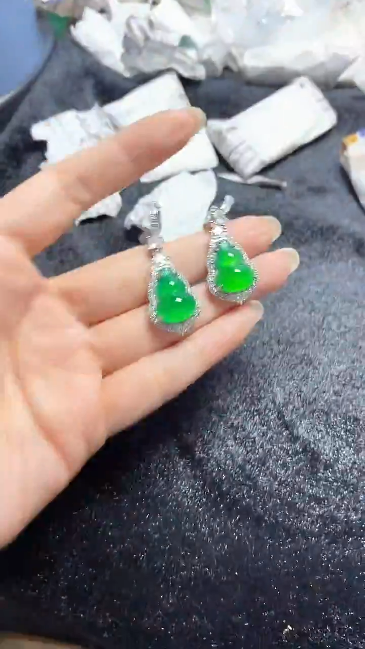 满色吊坠，所见即所得！