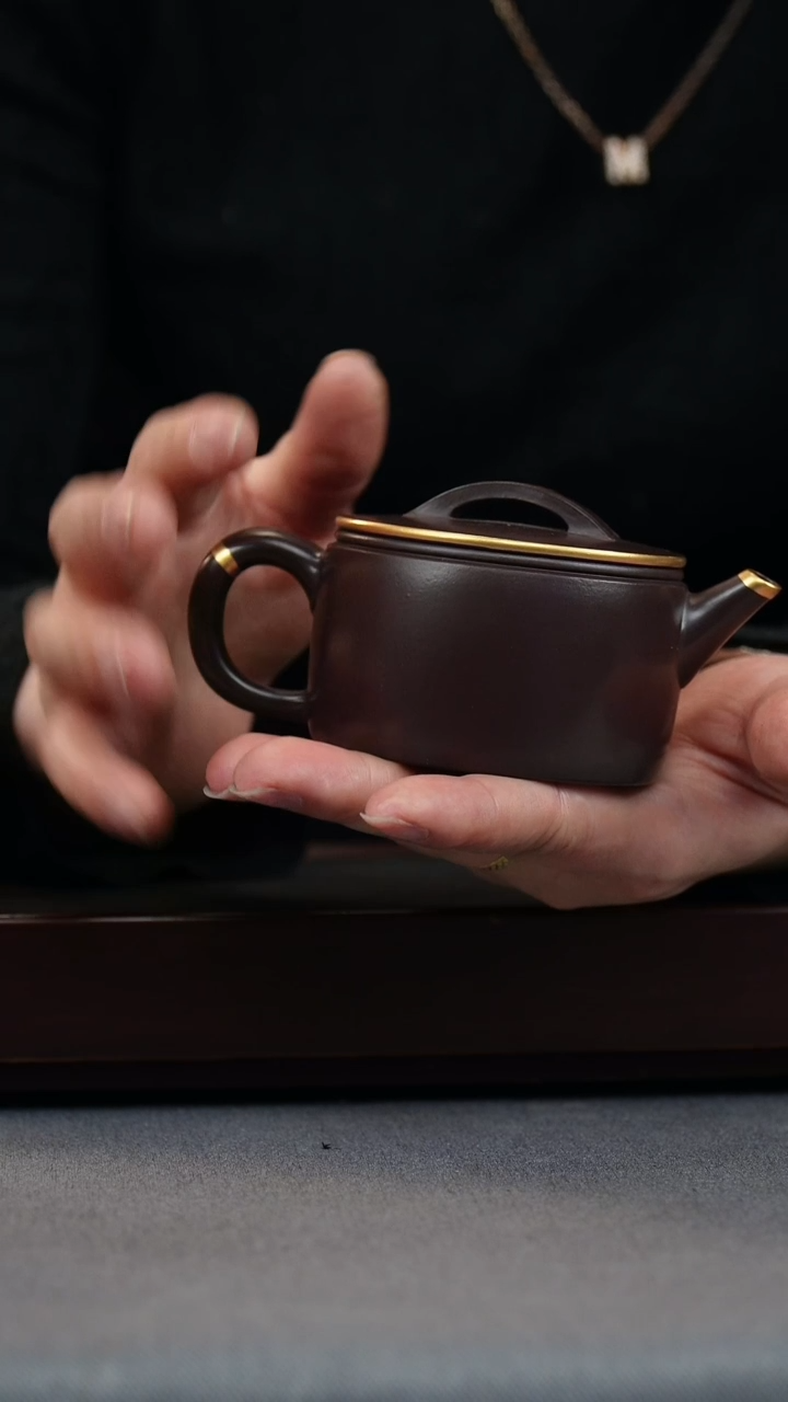 【闪购商品】紫砂茶壶紫袍玉砂 汉瓦 描金