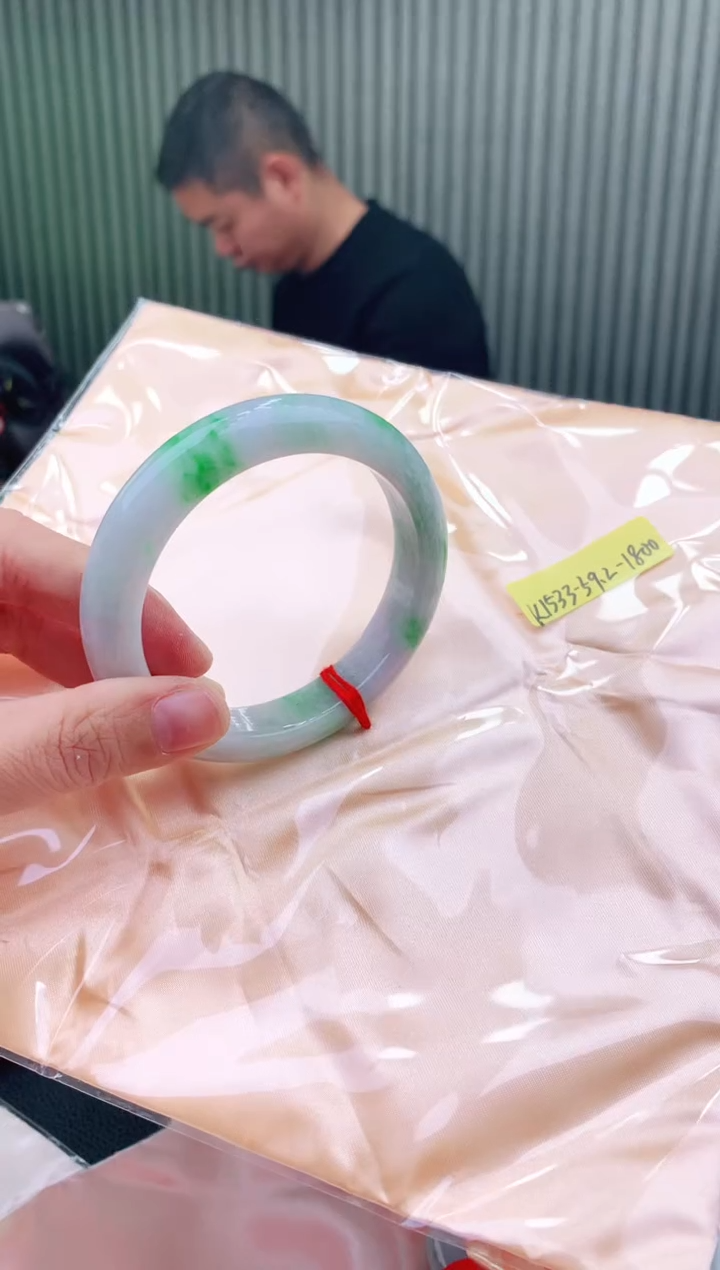 未镶嵌手镯翡翠59