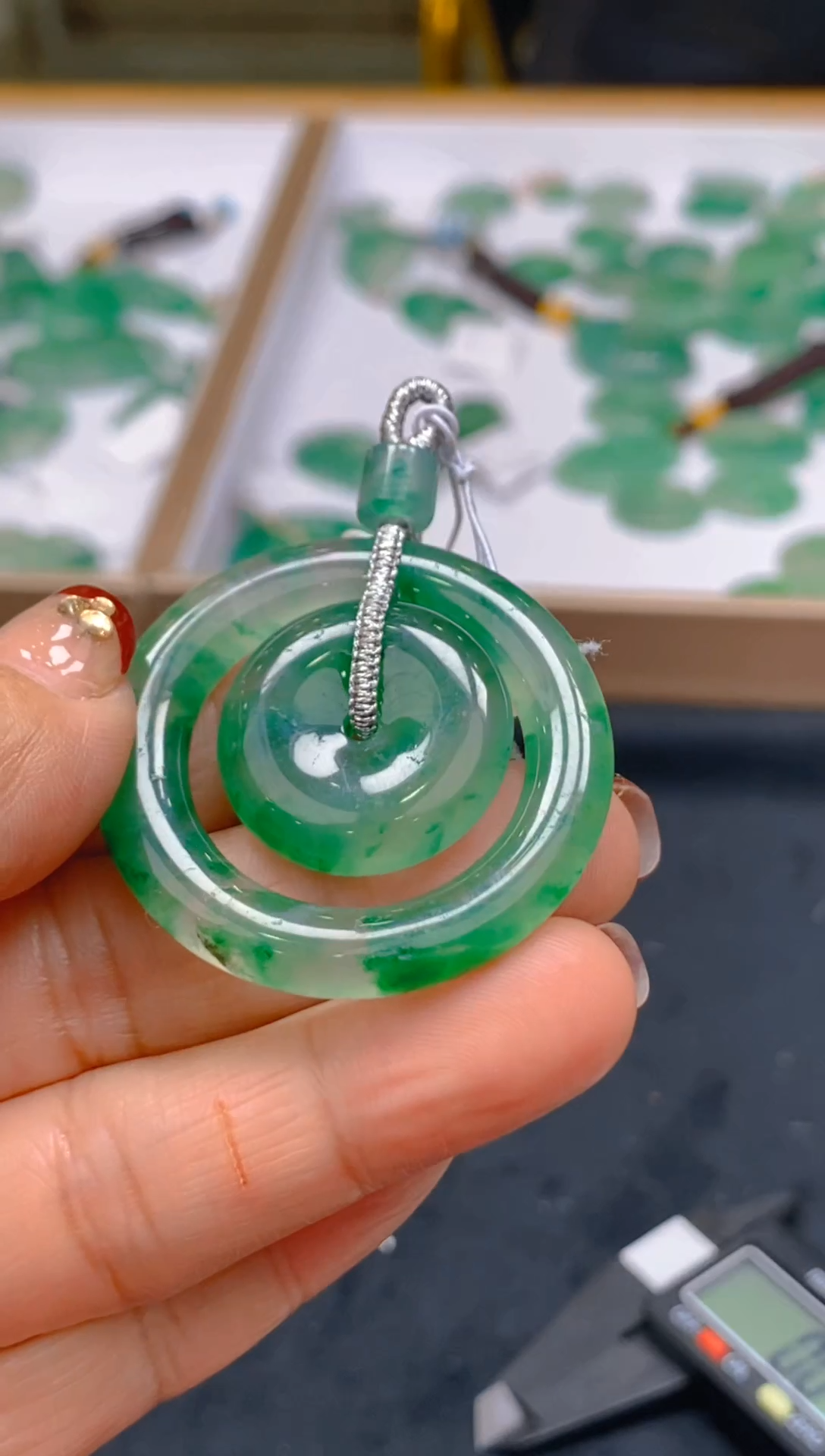 【闪购商品】石英质玉颈饰未镶嵌冰美人非洲翠A货，冰种