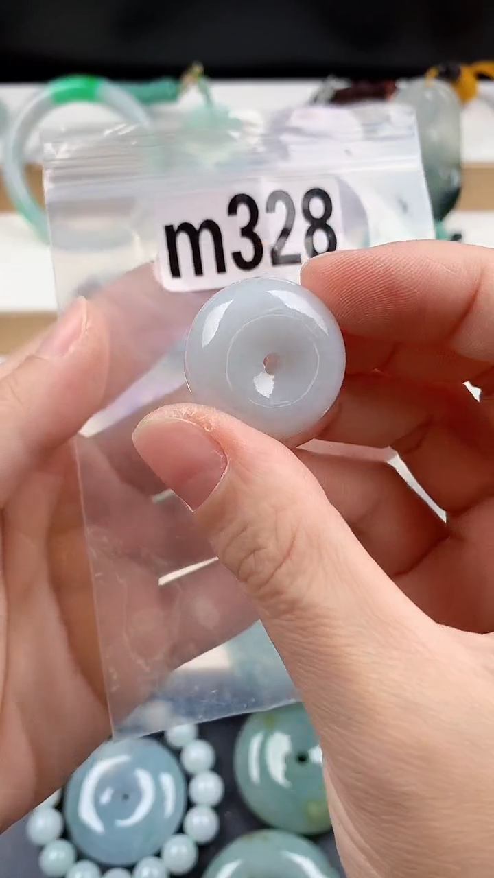 颈饰未镶嵌翡翠天然翡翠吊坠挂件