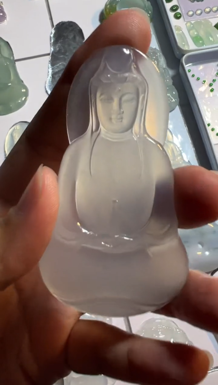 定制翡翠未镶嵌观音