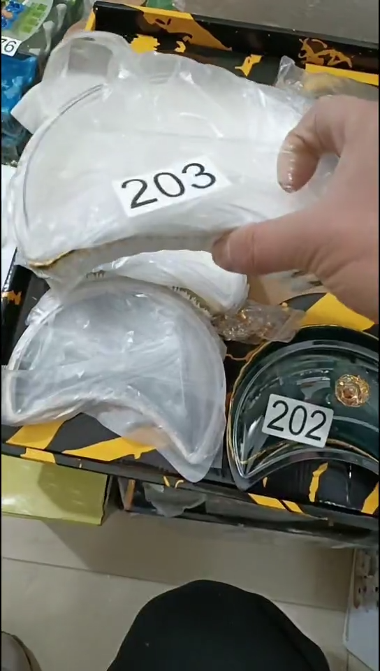 【闪购商品】瓷203两个白+两个黑