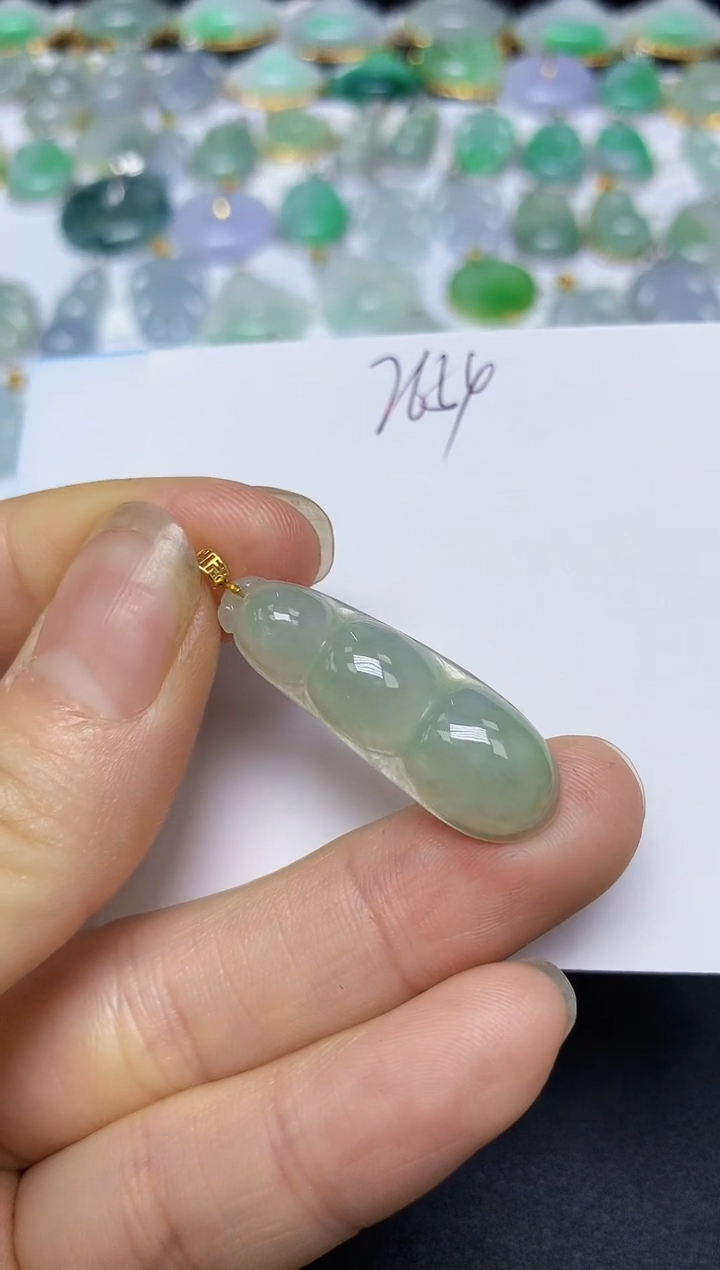 翡翠18K金镶嵌颈饰 天然翡翠A货